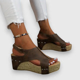 Mia – Vintage platforminiai sandalai