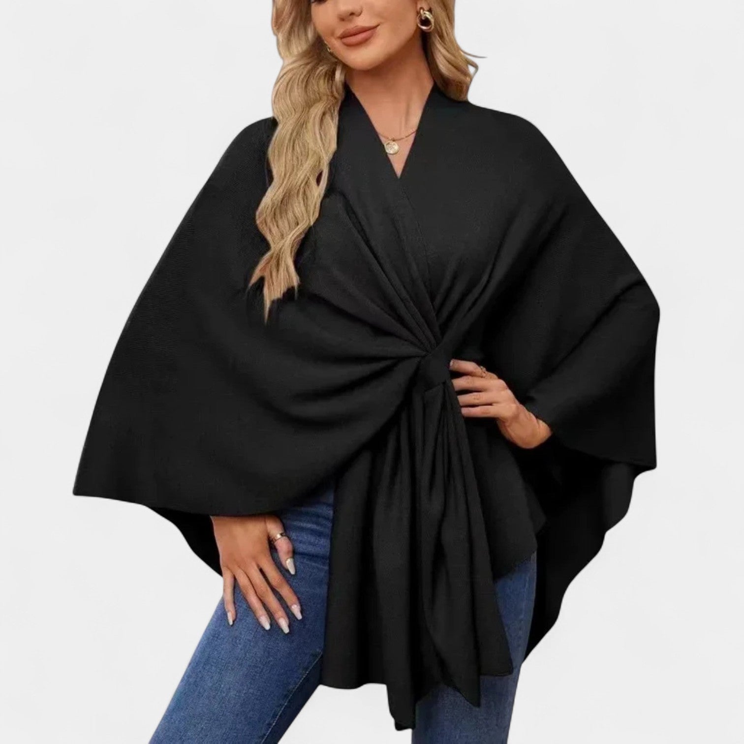 Daniela – Elegantiška plazdanti pončo su mazgu