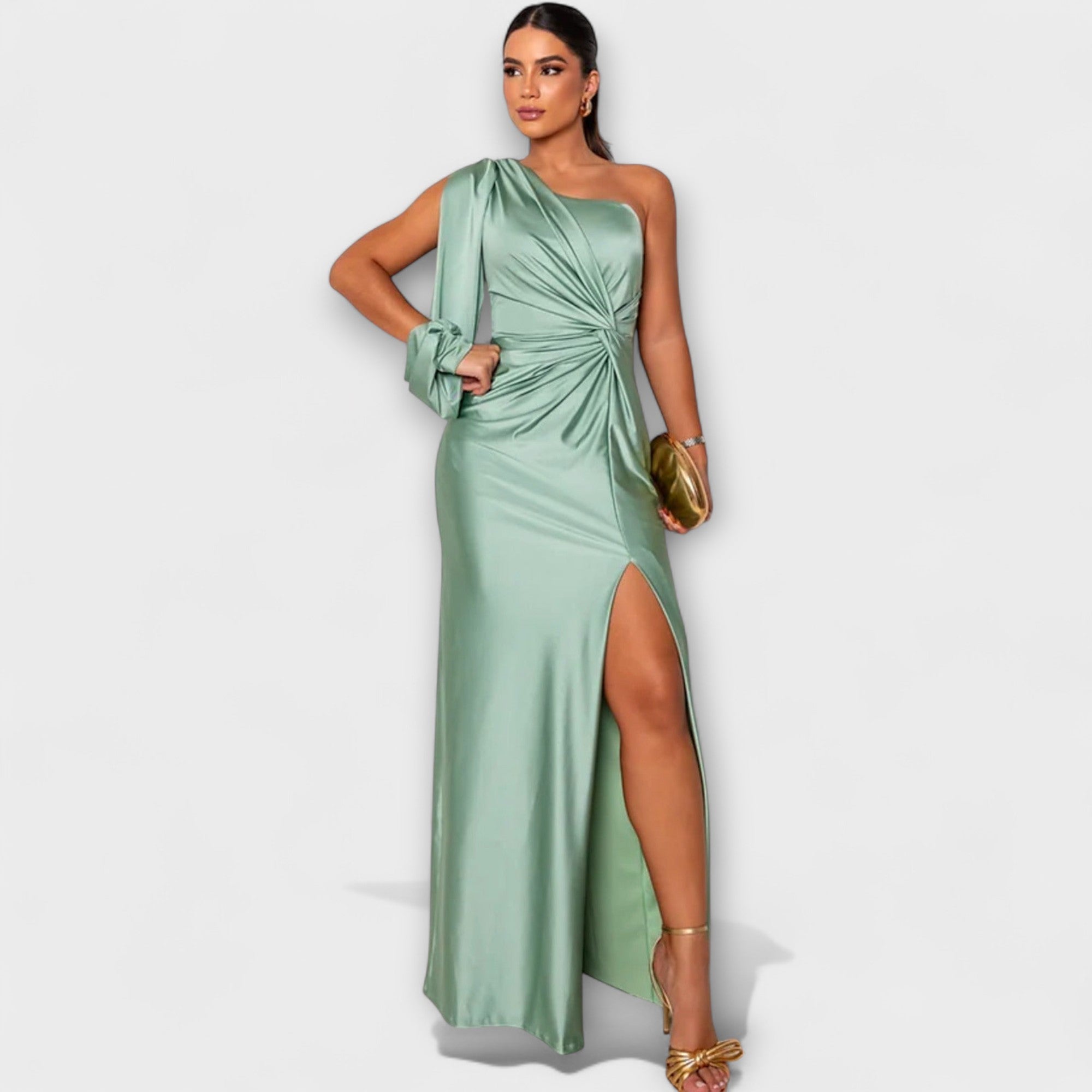 Julie – Elegantiškos suknelės su rafinuotumu
