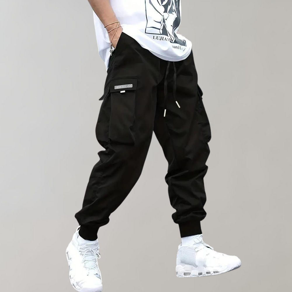 Tomáš – Vyrų Cargo Jogging Kelnės – Purpurinės Streetwear Kelnės su Užtrauktuku Kišenėmis ir Elastingu Juosmeniu