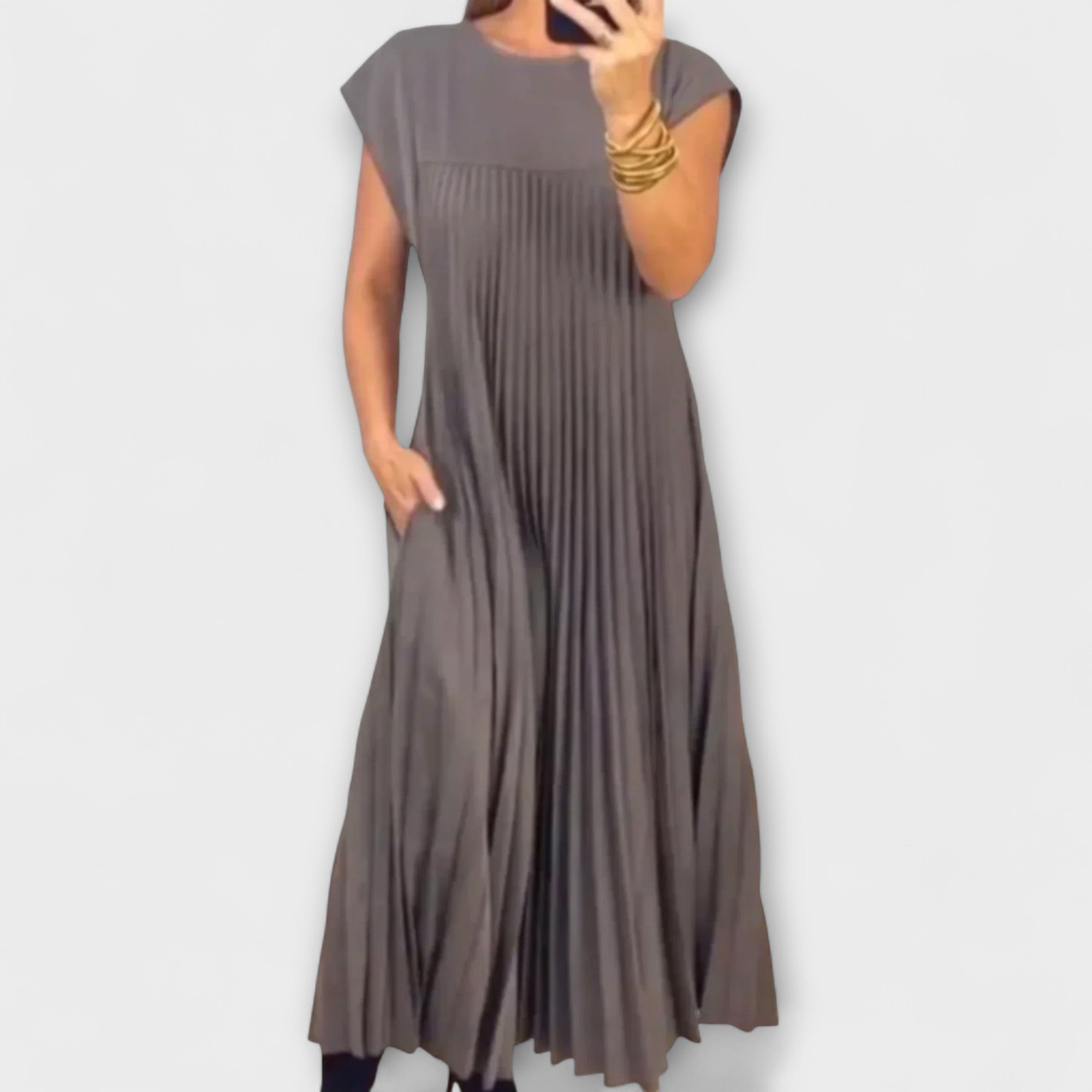 Zairelle – Elegantiškos Plisuotos Suknelės