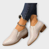 Veronika – Elegantiški Slip-On Batai su Žemu Kulnu