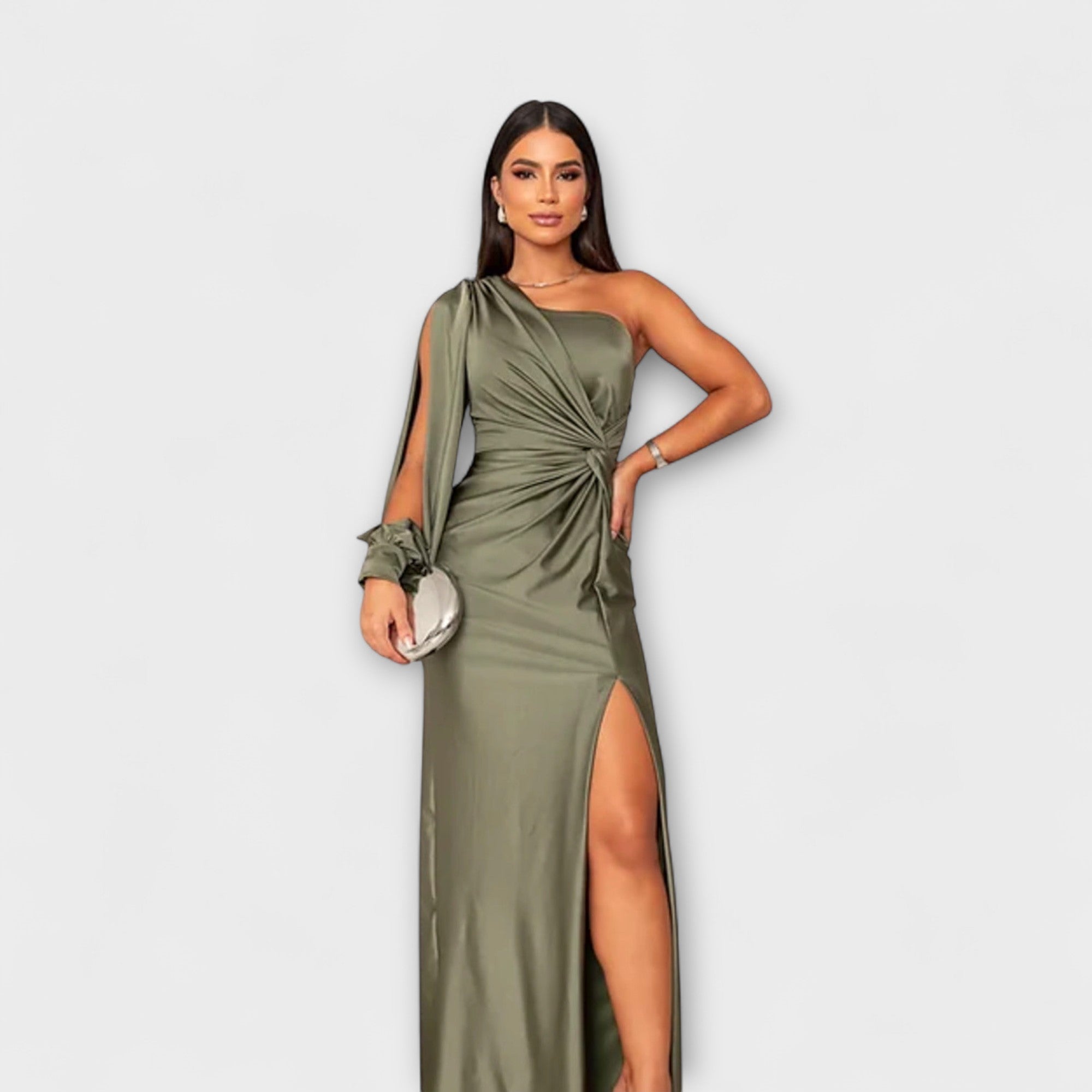 Julie – Elegantiškos suknelės su rafinuotumu