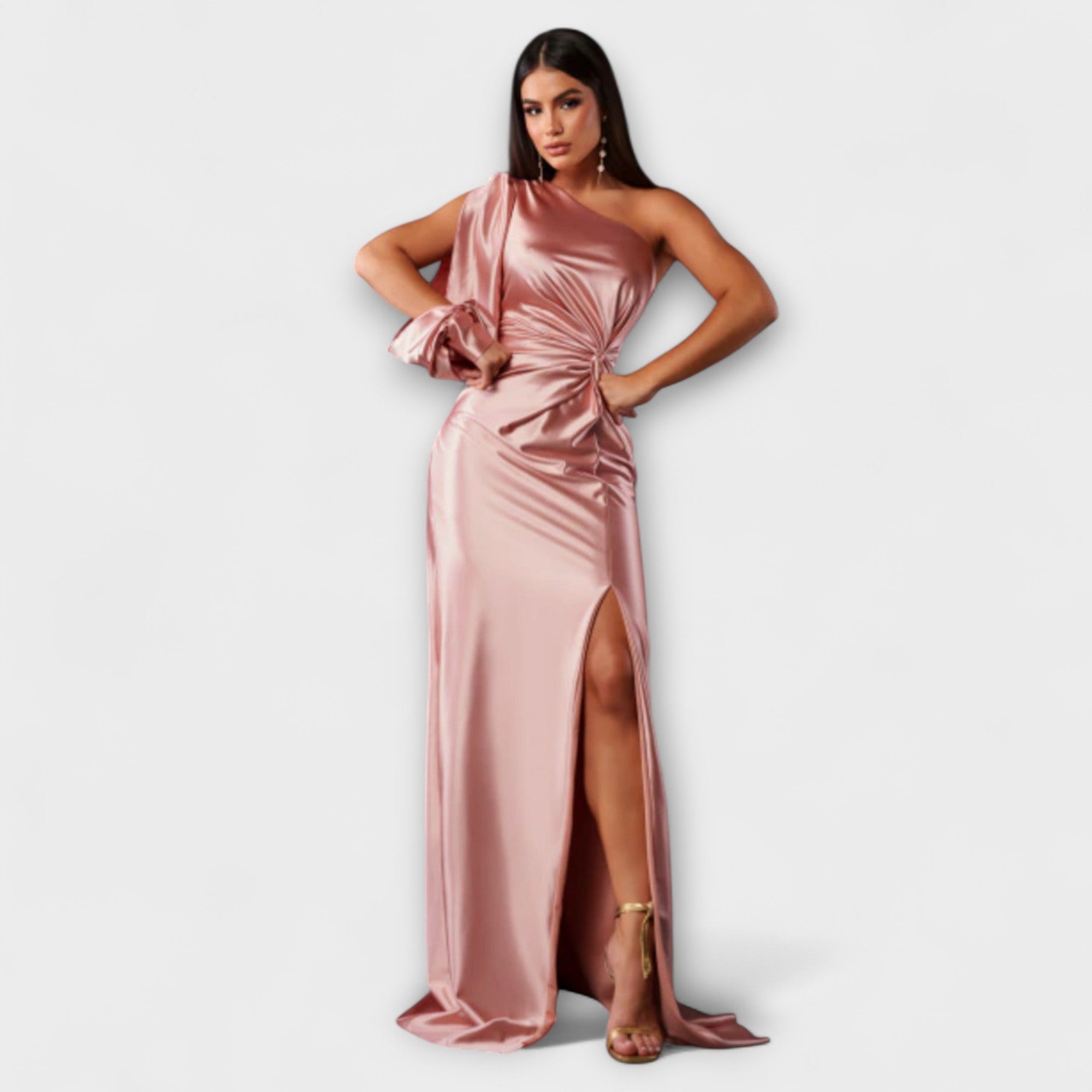 Julie – Elegantiškos suknelės su rafinuotumu